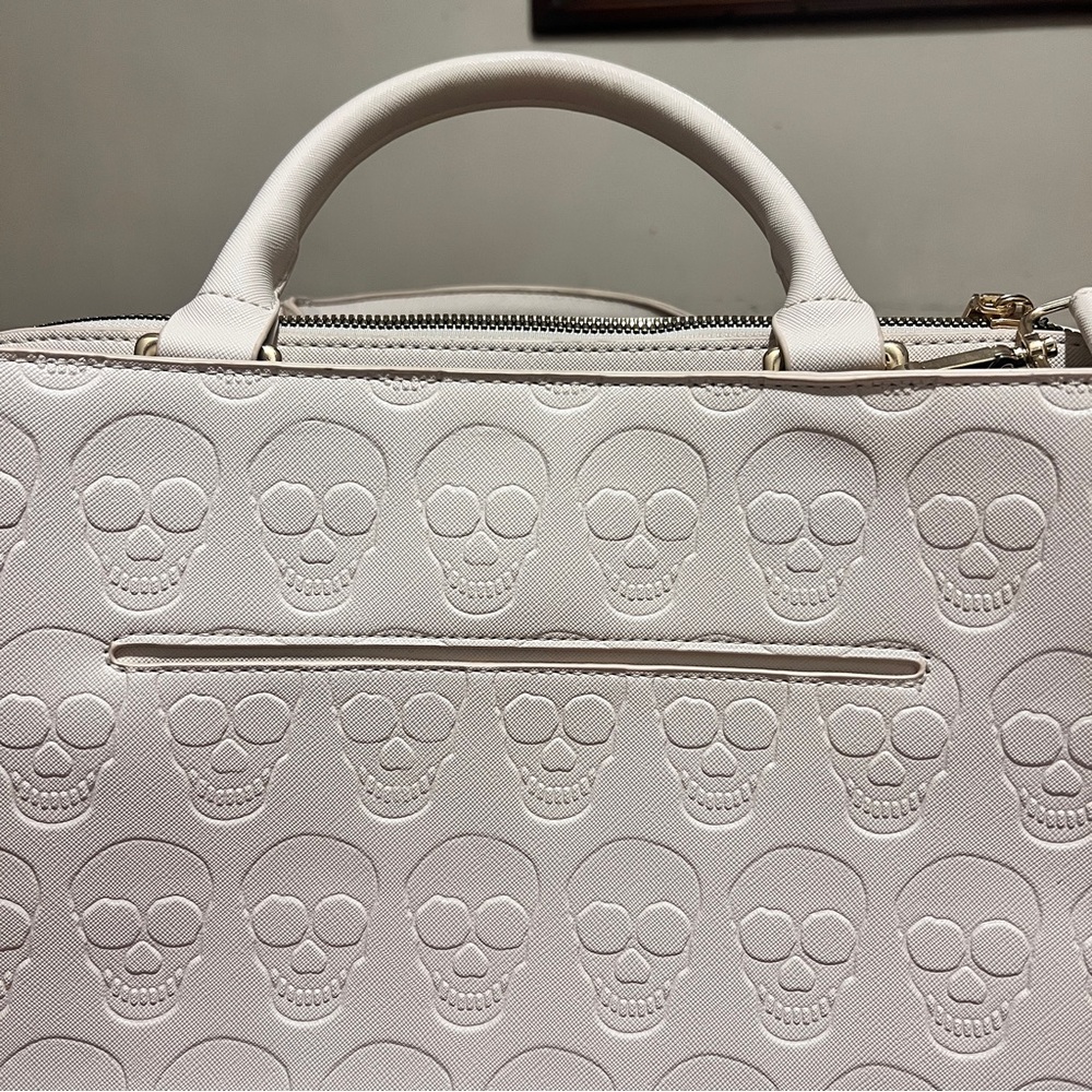 White Skull Embossed Handbag - Picture 4 of 13
